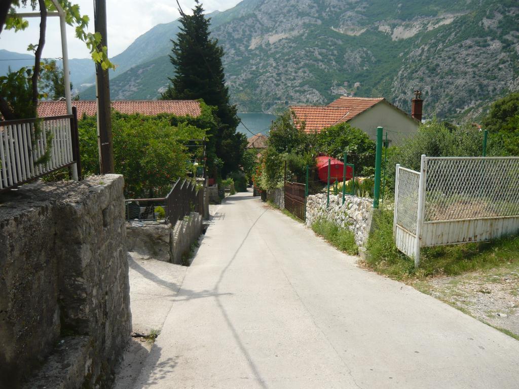 Rooms Banicevic Risan Exterior foto